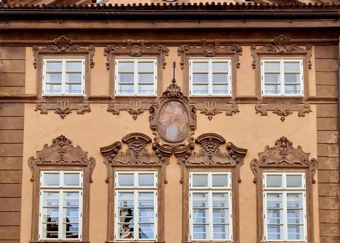 Hotel Nerudova 211 Praag